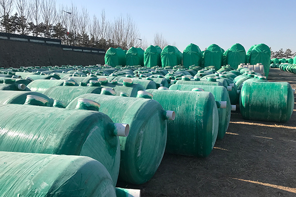 玻璃鋼化糞池的選擇應(yīng)該關(guān)注哪些內(nèi)容 玻璃鋼化糞池的選擇應(yīng)該關(guān)注哪些內(nèi)容